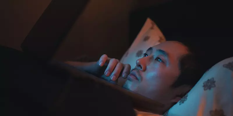 „Râcă”, tot ce trebuie să știi despre serialul de pe Netflix. Premieră, distribuție, trailer