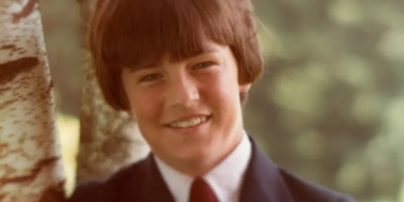 The_One_About_Matthew_Perry_n_S1_E1_00_15_08_06