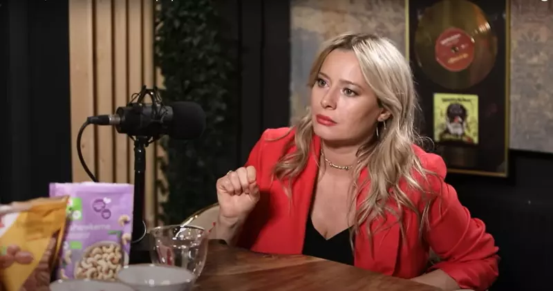 Laura Cosoi, despre moartea mamei sale  (1)