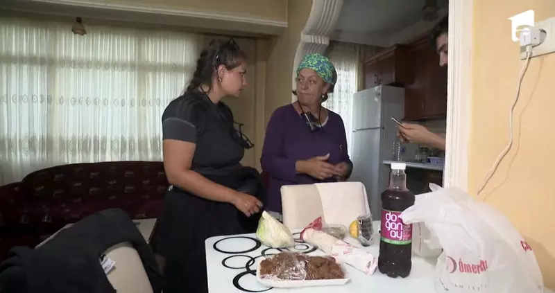 adriana-trandafir-asia-express