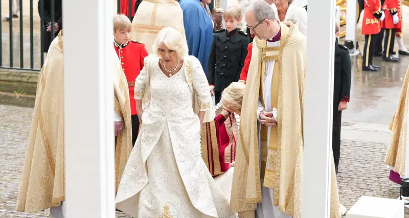 camilla deschidere (1)