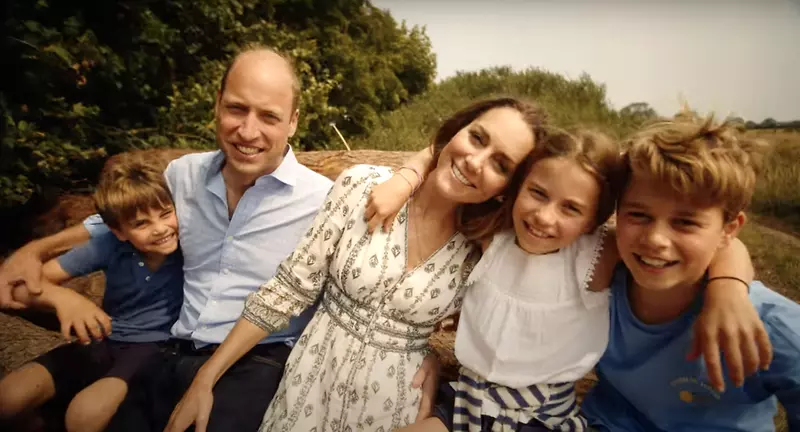 Kate Middleton annonce en avoir fini avec la chimiothérapie lors d’une vidéo en famille diffusée lundi 9 septembre 2024