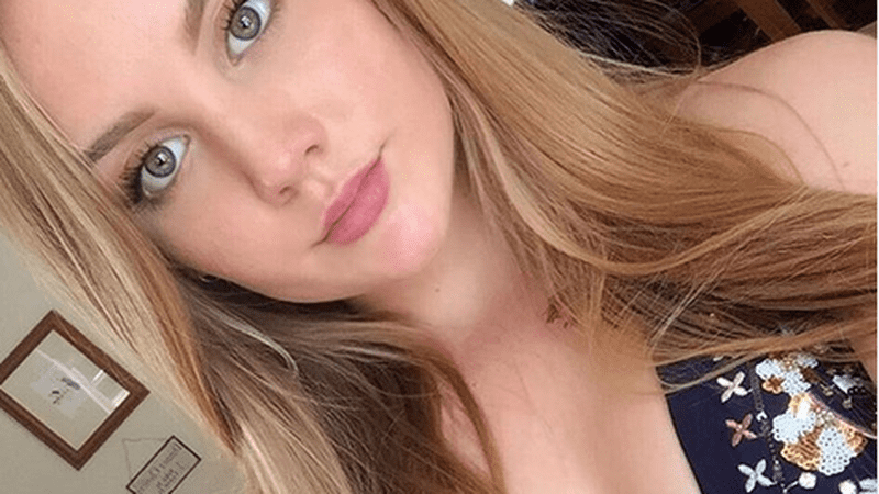 O tânără de 19 ani din Marea Britanie s-a sinucis din cauza izolării impuse în perioada pandemiei de coronavirus. Mesajul transmis familiei cu două zile înainte