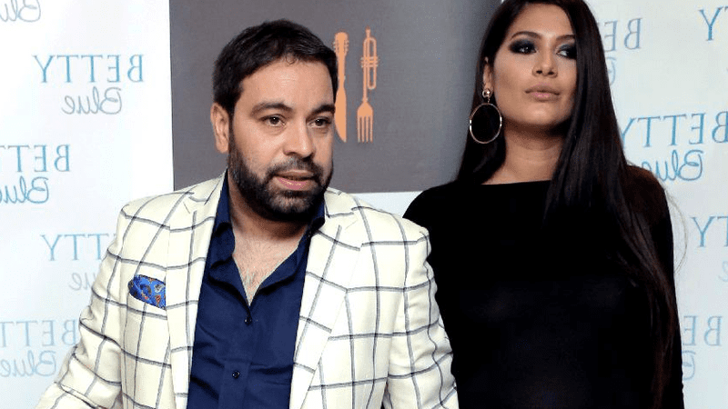 Florin Salam a făcut anunțul mult așteptat. Se însoară cu Roxana Dobre:„Îi fac și eu o bucurie”. Bruneta este însărcinată? Un detaliu indică asta!