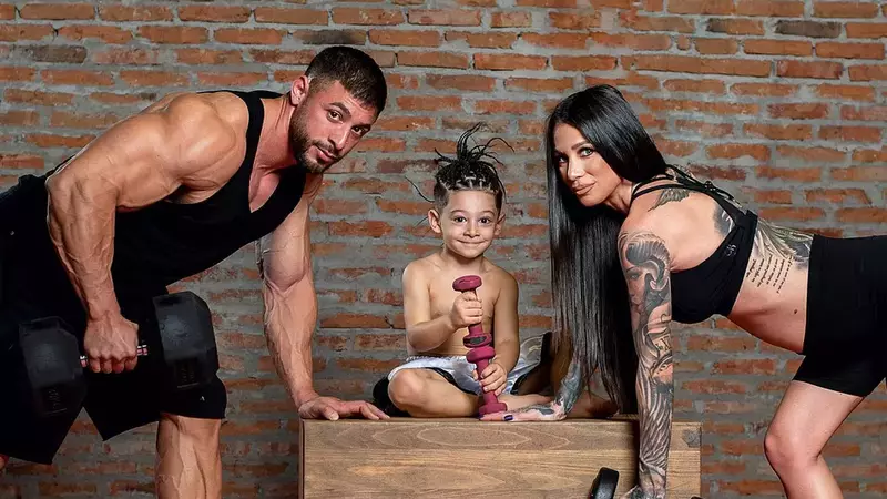 Roxana Vancea a născut! A devenit mama unui băiețel perfect sănătos