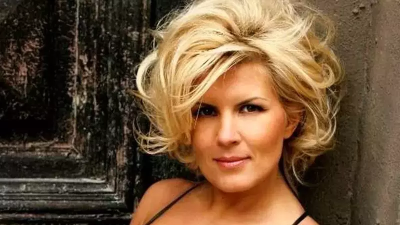 Elena Udrea, despre Revoluția din 1989: „Am început să strig către soldaţi: Nu trageți!”