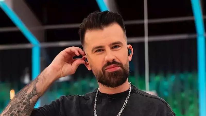 De ce a apărut Florin Ristei în rochie la Neața: „Am pierdut la limită...”