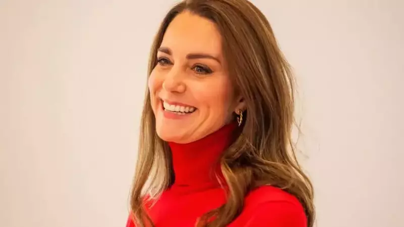 Kate Middleton a purtat un accesoriu în valoare de 40 de lei. Cum a arătat ținuta ei