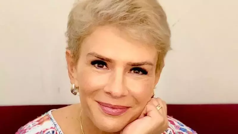 Teo Trandafir a fost părăsită, la 16 ani, de marea ei iubire: "Am plâns în brațele mamei vreo doi ani de durere, că nu mai sunt cu el"