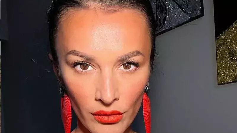 Cine este Ruxi, Roxana Erdei. Și-a pierdut tatăl în copilărie, la 13 ani