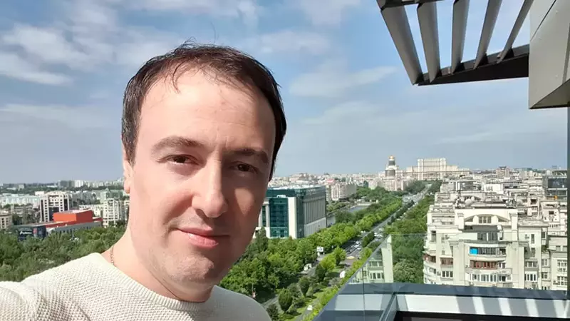 Călin Geambașu, afirmații jignitoare la adresa tatălui său, în plin proces: "Maneliștii nu trișează muzica, așa cum face Nero la 80 de ani"