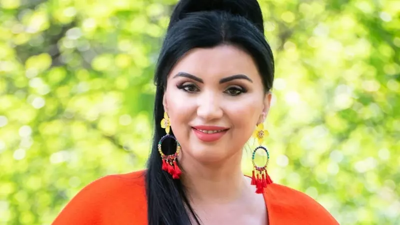 „O să am emisiunea mea, nu la Antenă”. Adriana Bahmuțeanu se pregătește de nuntă, dar și să revină în televiziune. Când va apărea pe micul ecran