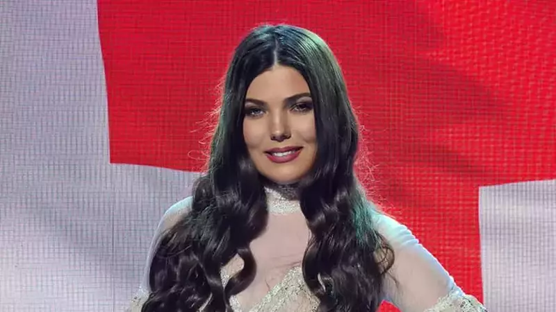 Cum își menține Paula Seling părul lung și strălucitor: "Îl perii cu o perie specială, destul de rară, cu balsamul..."