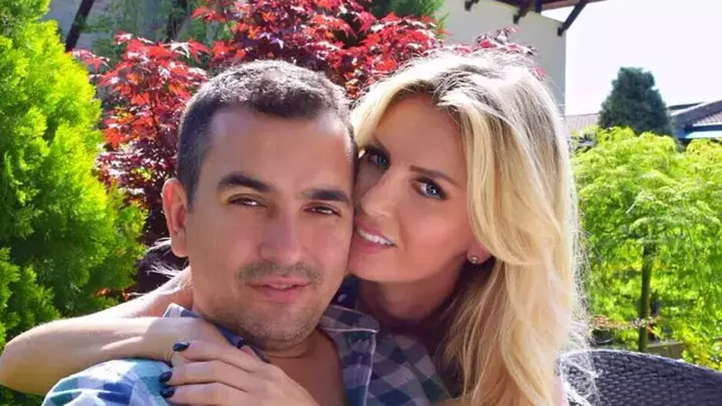 Andreea Bănică a renunțat la verighetă, după 15 ani de căsnicie și 28 de relație. Care este motivul: „Nu...”