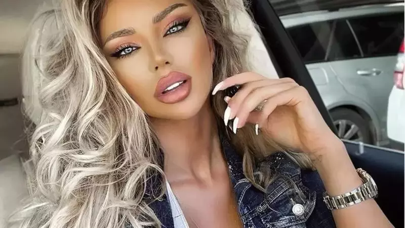 Bianca Drăgușanu, mesaj acid pentru o fană, pe Internet: "Ești de râsul ploii. Degeaba mergi la biserică...". Ce a scos-o din sărite