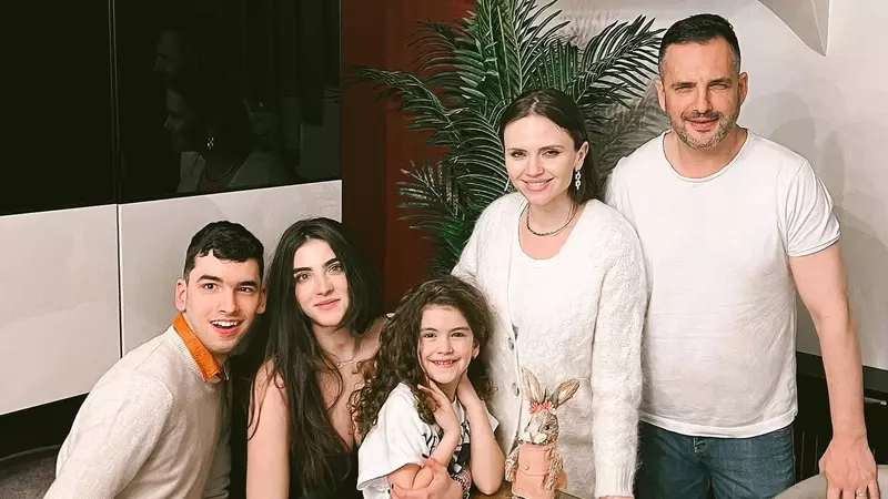 Cum a sărbătorit Mădălin Ionescu ziua de naștere a băiatului său Filip, care a împlinit 20 de ani. Ce surpriză i-a făcut Cristina Șișcanu: „La mulți ani”