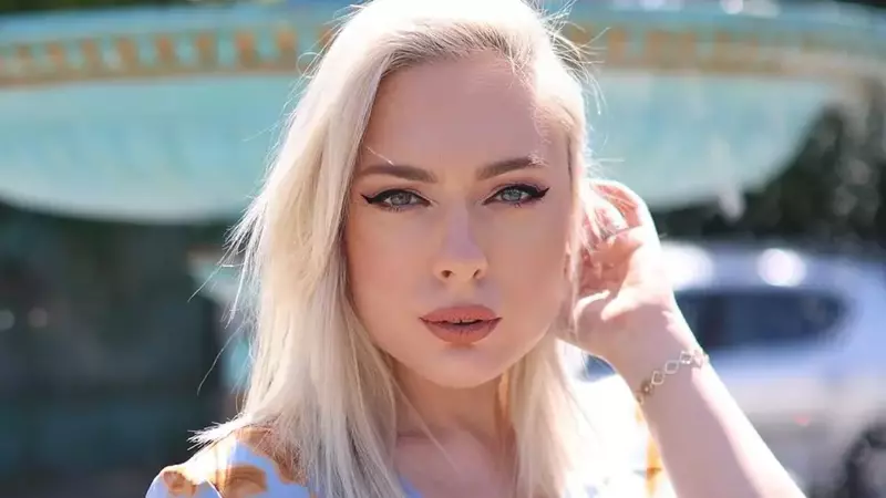 Cum își educă Giulia Nahmany fiicele în vârstă de 10 și 12 ani: "De fiecare dată când ieșim din casă, avem aceeași discuție legată de machiaj". Ce reguli le-a impus actrița