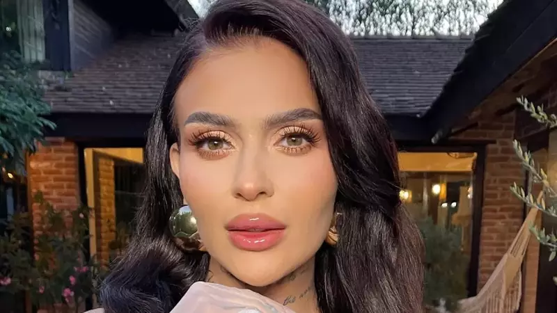 Oana Radu i-a cerut mamei sale să-și vândă casa pentru a-și tăia stomacul: "Era singura mea șansă de a slăbi atunci" / Artista s-a îngrășat 10 kilograme după divorț"