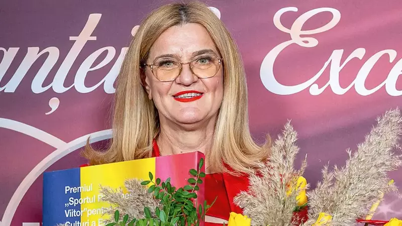 Ce obiecte nu lipsesc niciodată din geanta Elisabetei Lipă și care sunt hainele ei preferate: ”Dacă ar fi să mă îmbrac cu ceea ce se poartă, cred că nici nu aș ieși din casă...” / EXCLUSIV