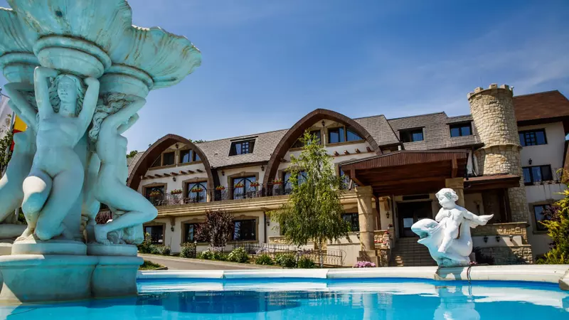 La Castel exterior