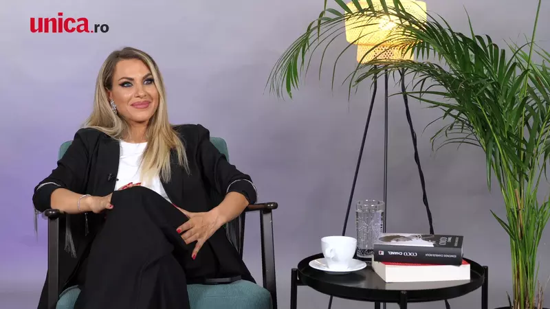 Amna la Fresh by Unica