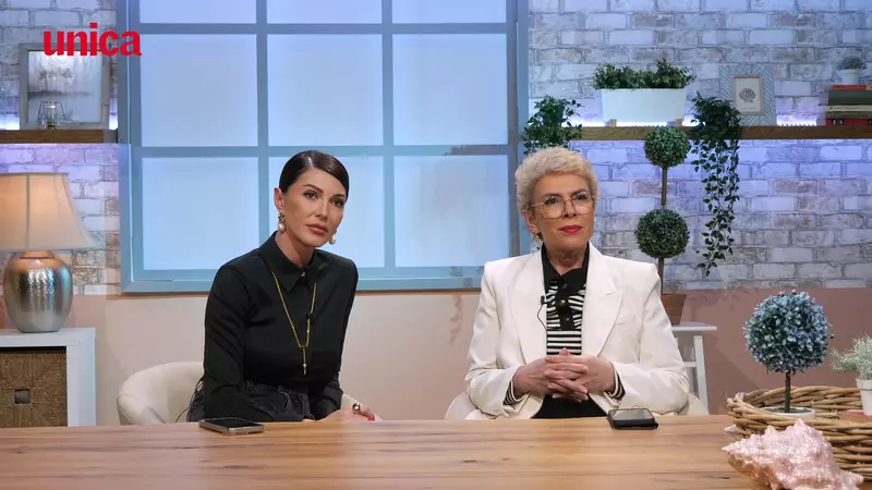 Teo Trandafir și Ilinca Vandici, la Fresh by Unica, în platoul emisiunii „Follow Us!” de la Kanal D2