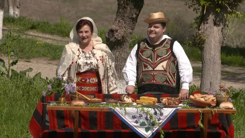 De Florii, spectacol folcloric la TVR 1 și TVR Folclor  (2)