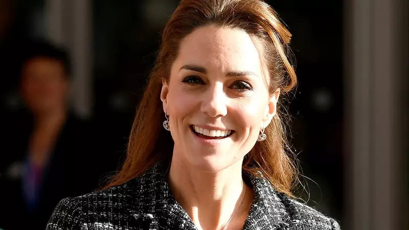 Kate Middleton ținută de inspirație militară