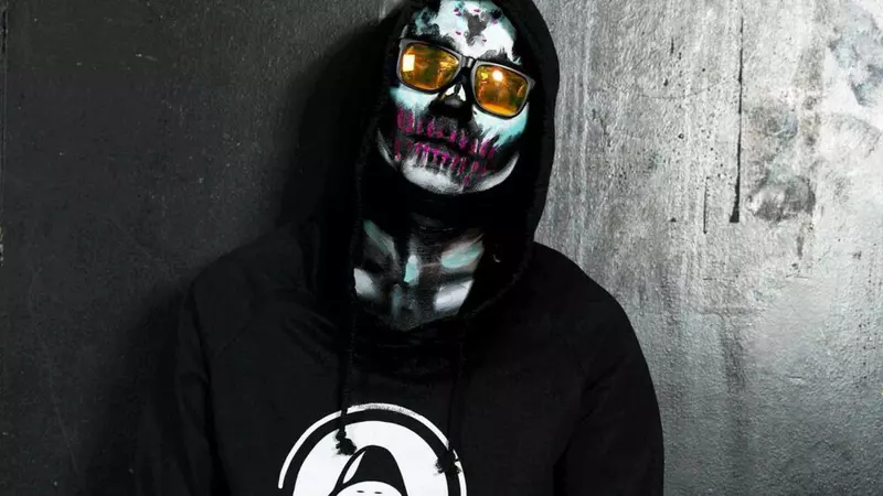 carlas-dreams-sergiu