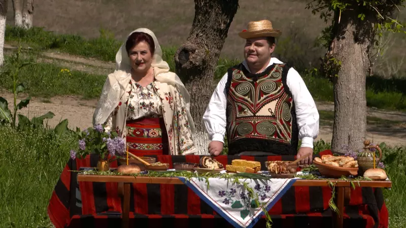 De Florii, spectacol folcloric la TVR 1 și TVR Folclor  (2)