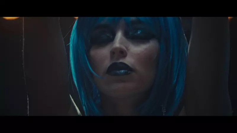 Când are premiera „Falsificatoarea” la DIVA  (2)