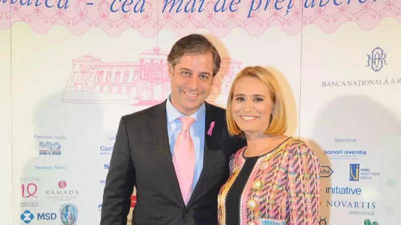 Se poarta roz la Banca Nationala a Romaniei 