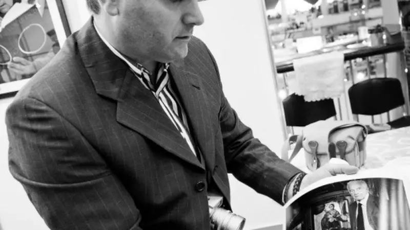 [VIDEO] Interviu: Mircea Radu, fotograful vedetelor care citesc