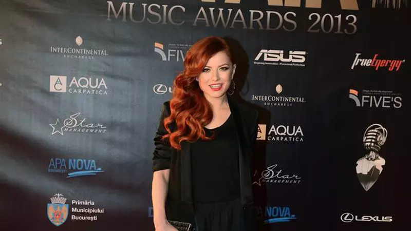[FOTO] Vedete pe covorul roşu la On Air Music Awards