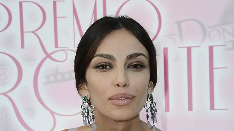 Mădălina Ghenea a fost super sexy la gala Premio Afrodite 2013!