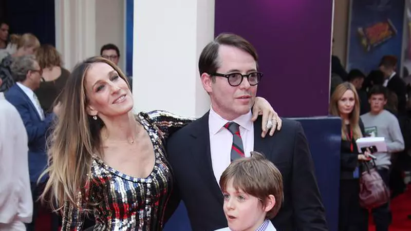 Sarah Jessica Parker cu familia pe covorul roşu la o premiera londoneză