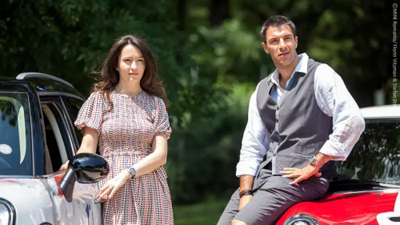 Vedete la un picnic cu maşini