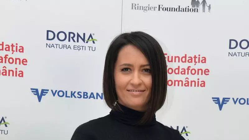 Anca Lungu, Amalia Năstase, Pavel Bartoş şi Camelia Şucu la VIVA! Charity Gala
