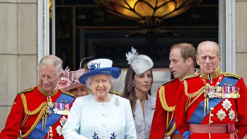 Paradă la Londra în onoarea Reginei 