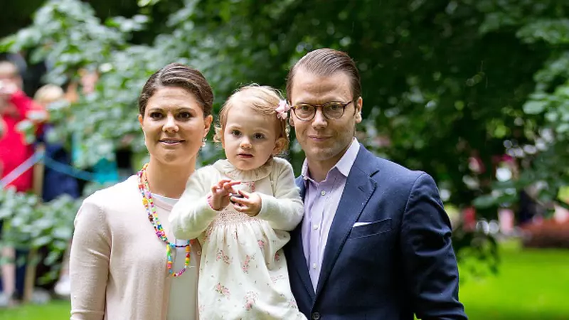 Prinţesa Victoria a Suediei la 37 de ani. Vezi cele mai frumoase rochii!