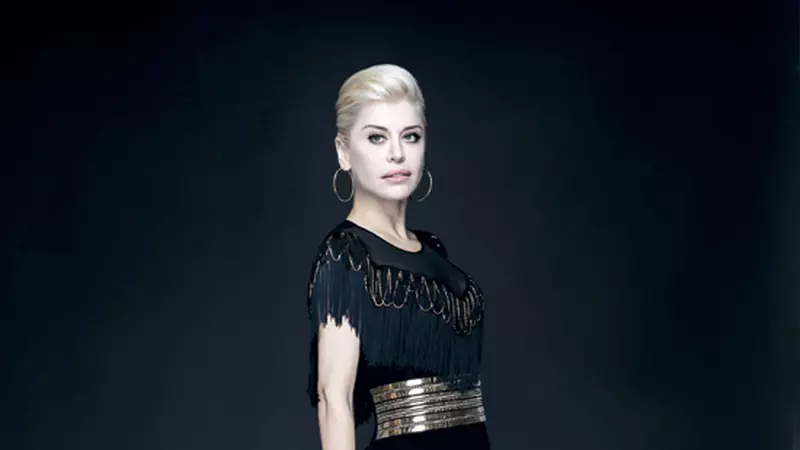 Loredana – Artista-cameleon. Uite prin câte schimbări de look a trecut!