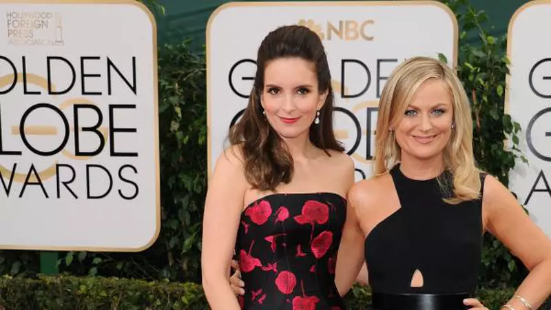 Tina Fey şi Amy Poehler – Ultima reprezentaţie la Globurile de Aur pentru cele mai cool prezentatoare