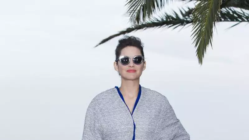 Vedete la show-ul Dior Cruise Collection 2016