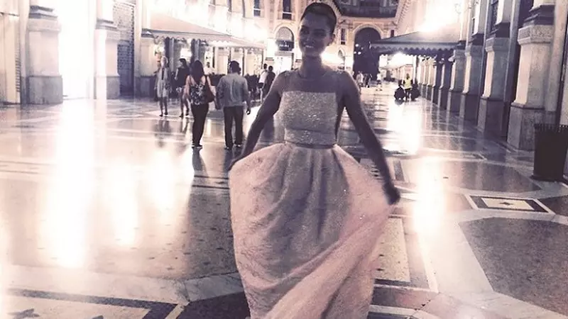 Catrinel Menghia – Într-o rochie de prinţesă la Milano