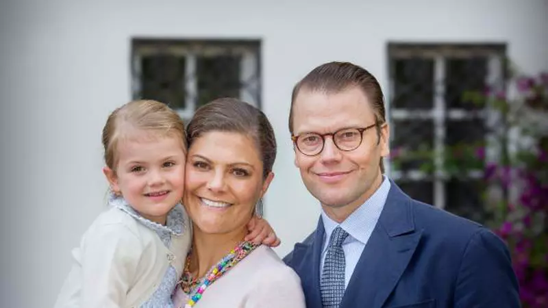Prinţesa Victoria a Suediei – Şedinţă foto la împlinirea a 38 de ani