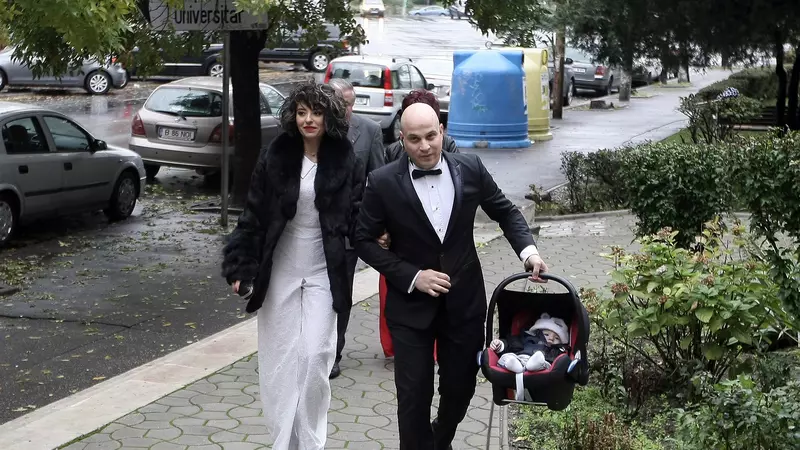 Giulia și-a botezat băiețelul