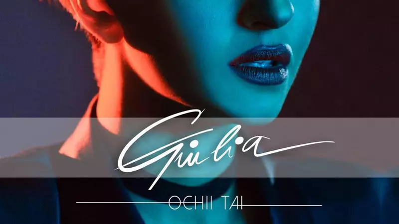 Giulia a lansat videoclipul „Ochii tăi”