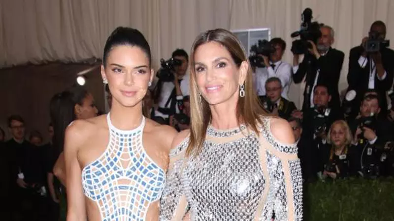 TOP 10 cele mai frumoase ţinute de la MET Gala 2016