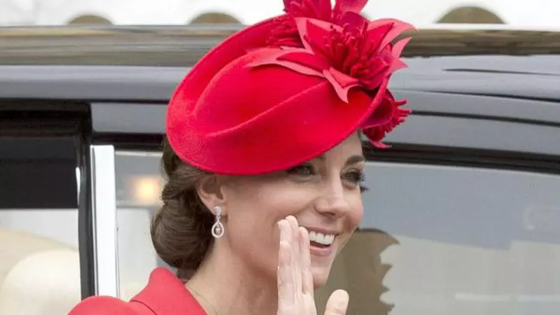 Ducesa de Cambridge – Lady in red