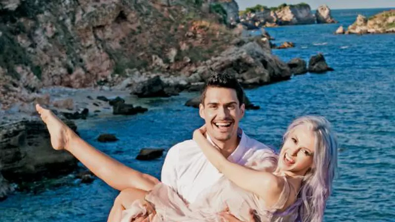 Cupluri care se pregătesc să devină părinţi